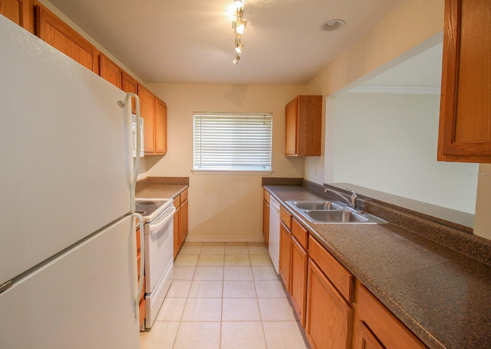 1753 PARAKEET WAY #605