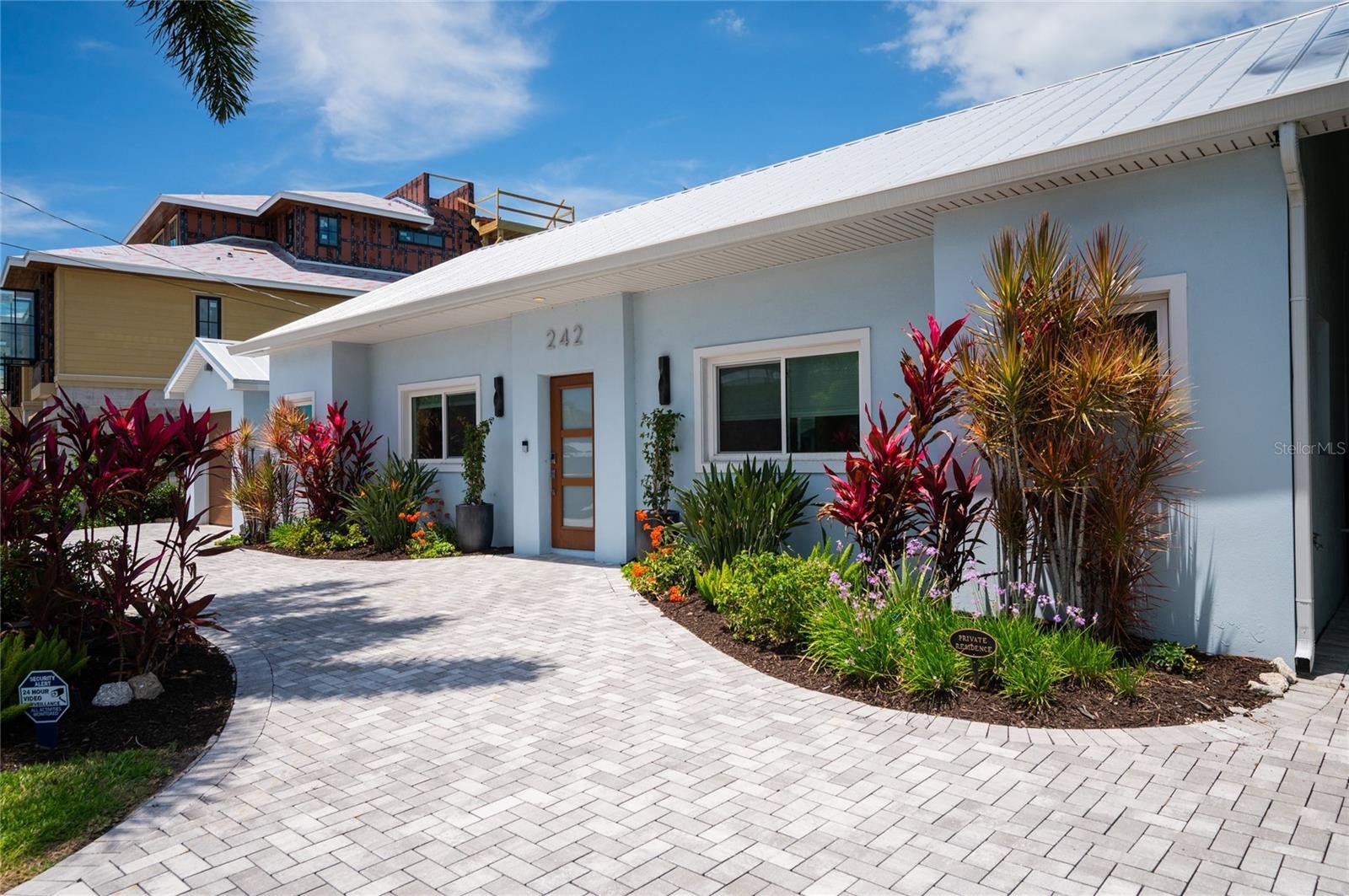 242 GLADIOLUS ST