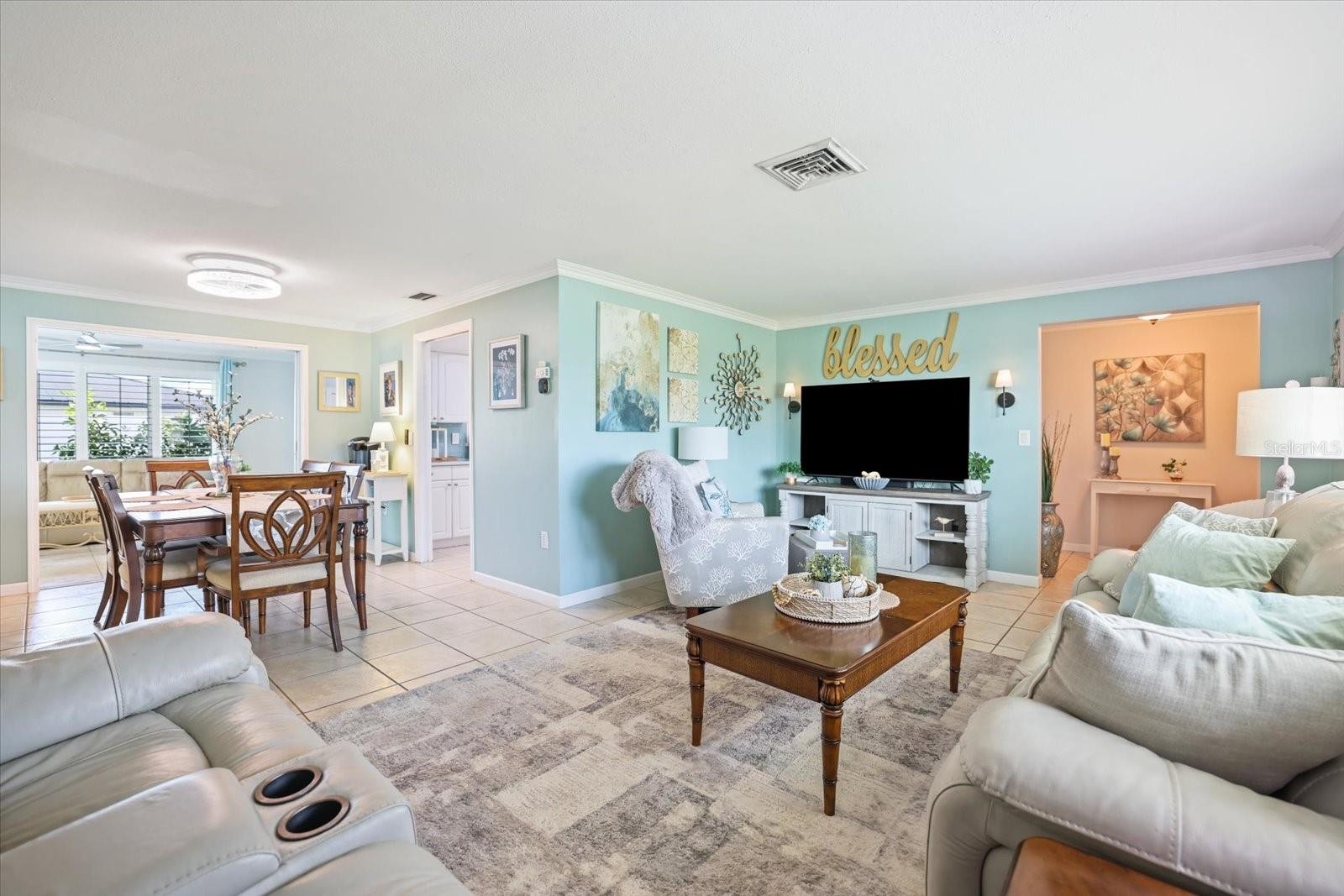 1330 CAMBRIDGE DR