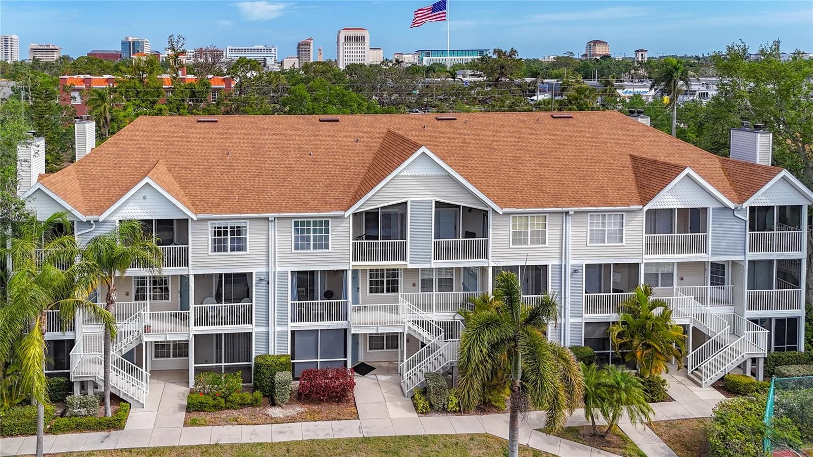 850 S TAMIAMI TRL #207