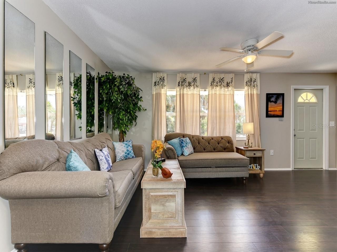 301 AVENIDA MADERA #B