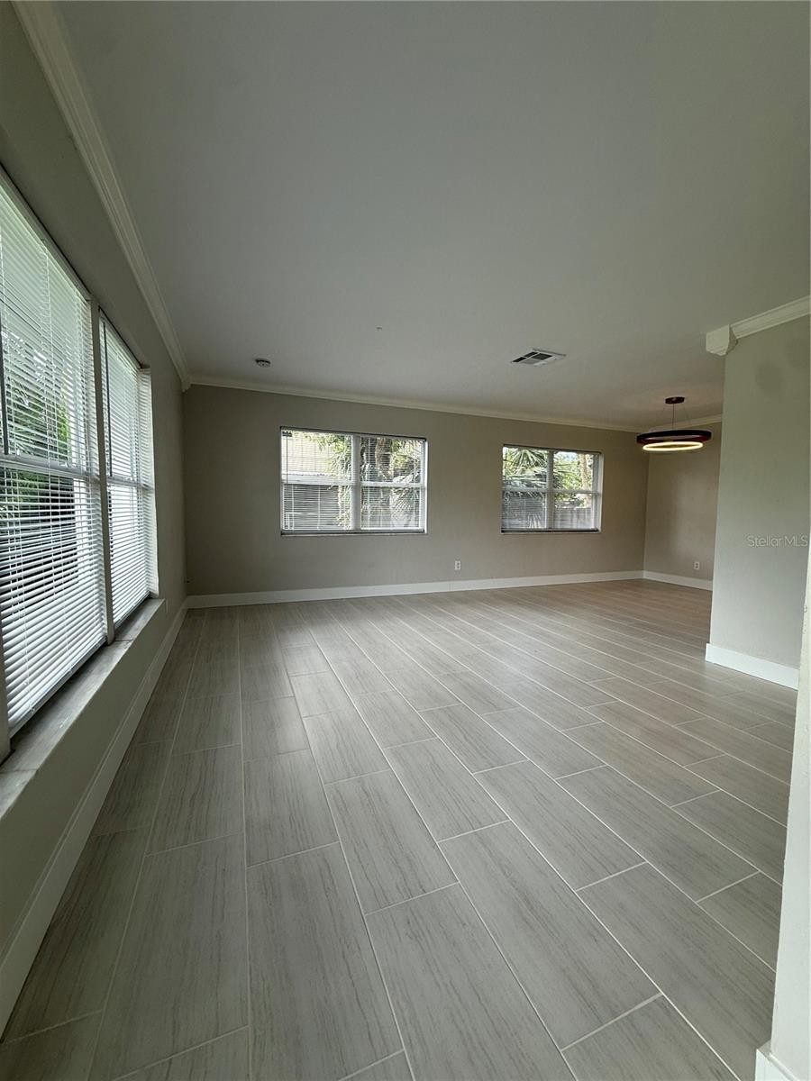 3135 ALTA VISTA ST