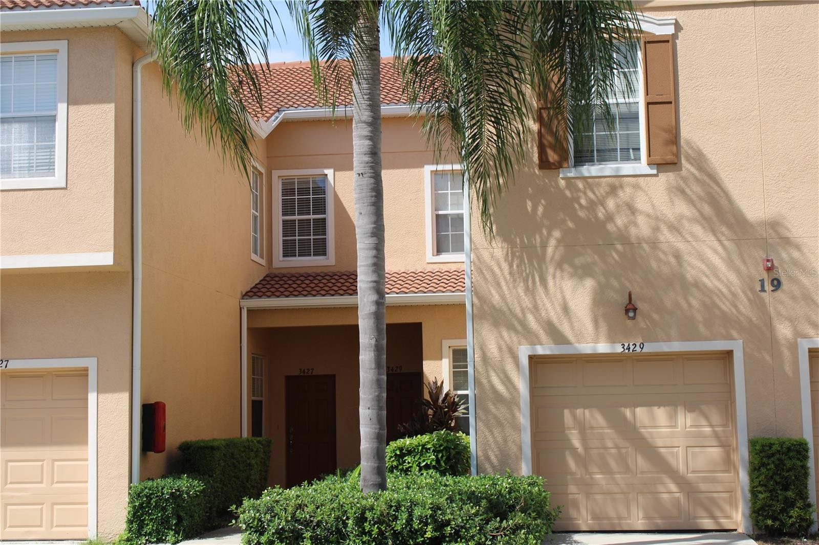 3429 PARKRIDGE CIR #19-103