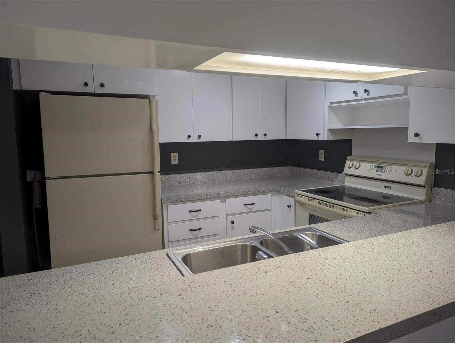 2311 BENEVA TER #2276