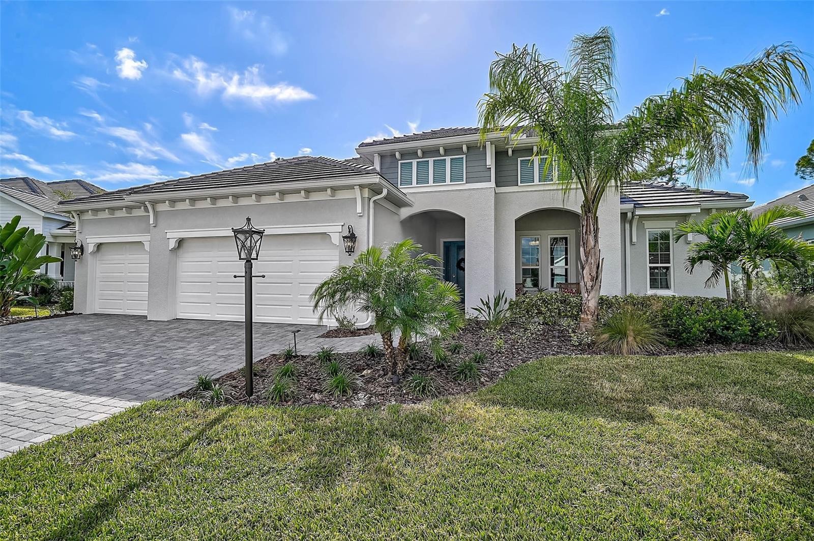 21345 HOLMES CIR