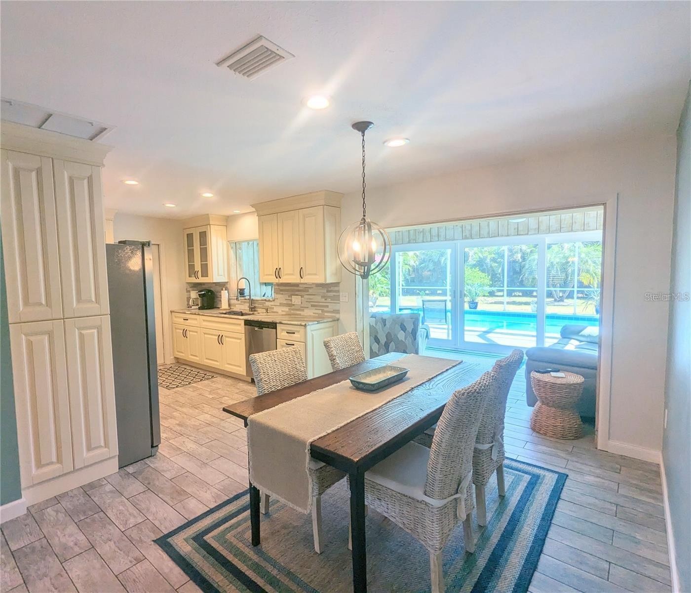 3070 GULF GATE DR
