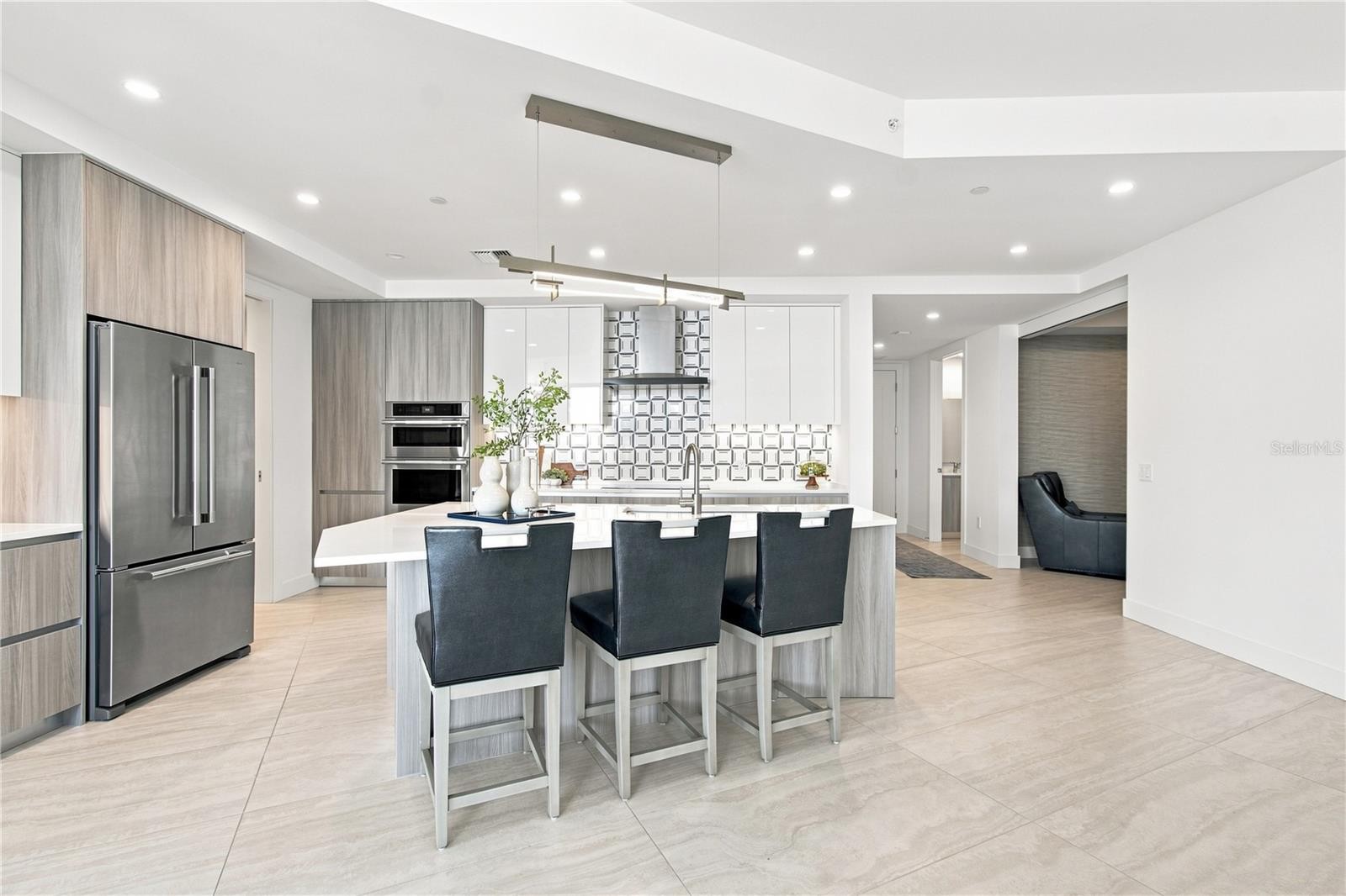 301 QUAY COMMONS #1410