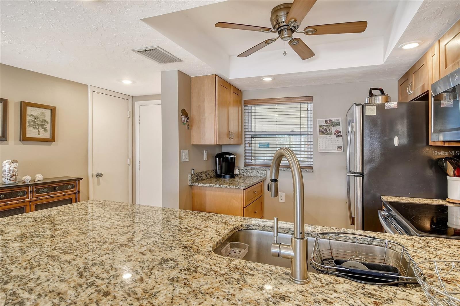 1300 N PORTOFINO DR #305