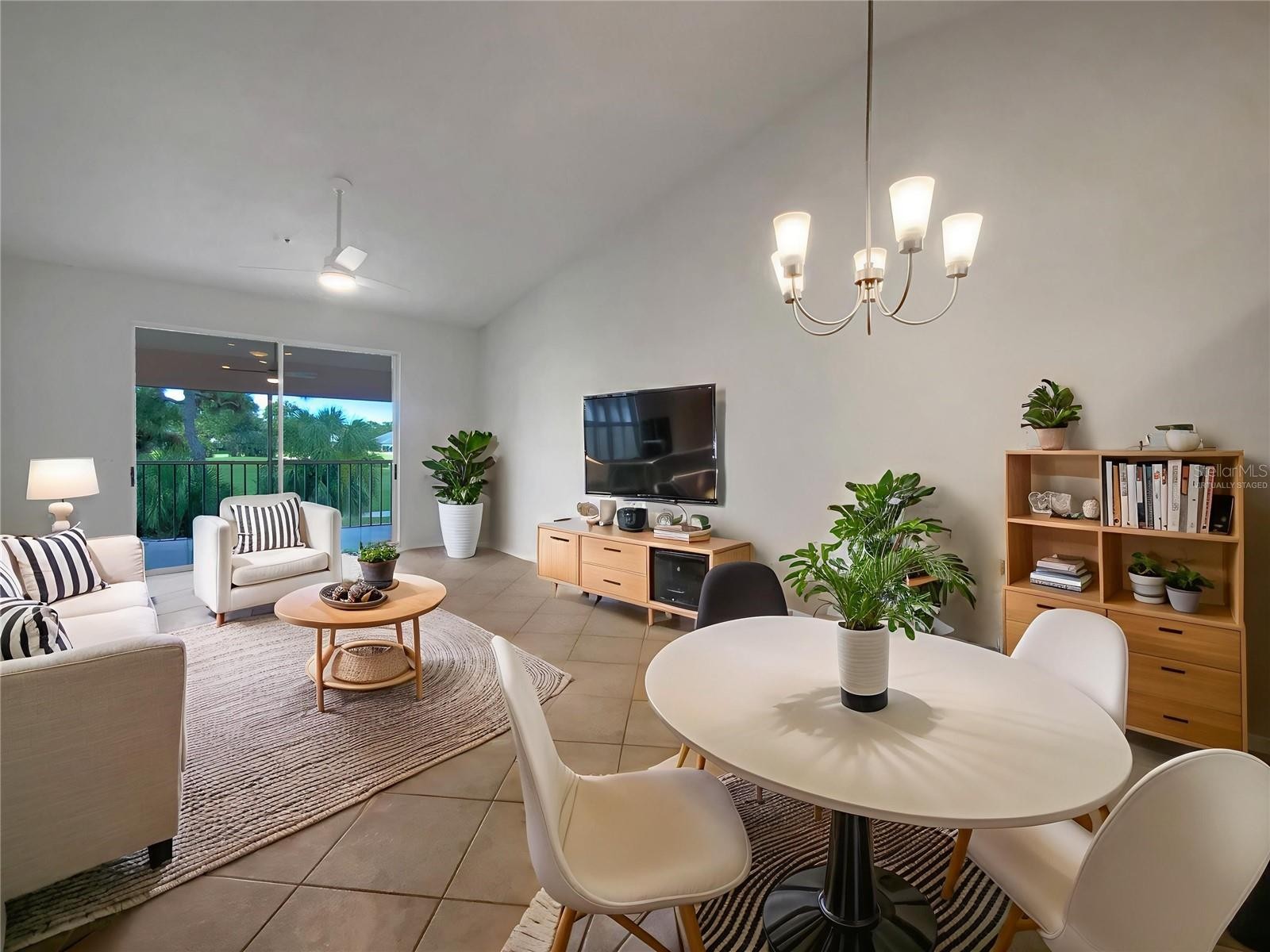 6904 DREWRYS BLF #810