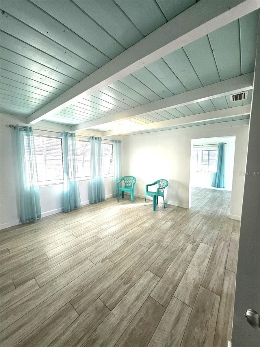 360 W FRAY ST