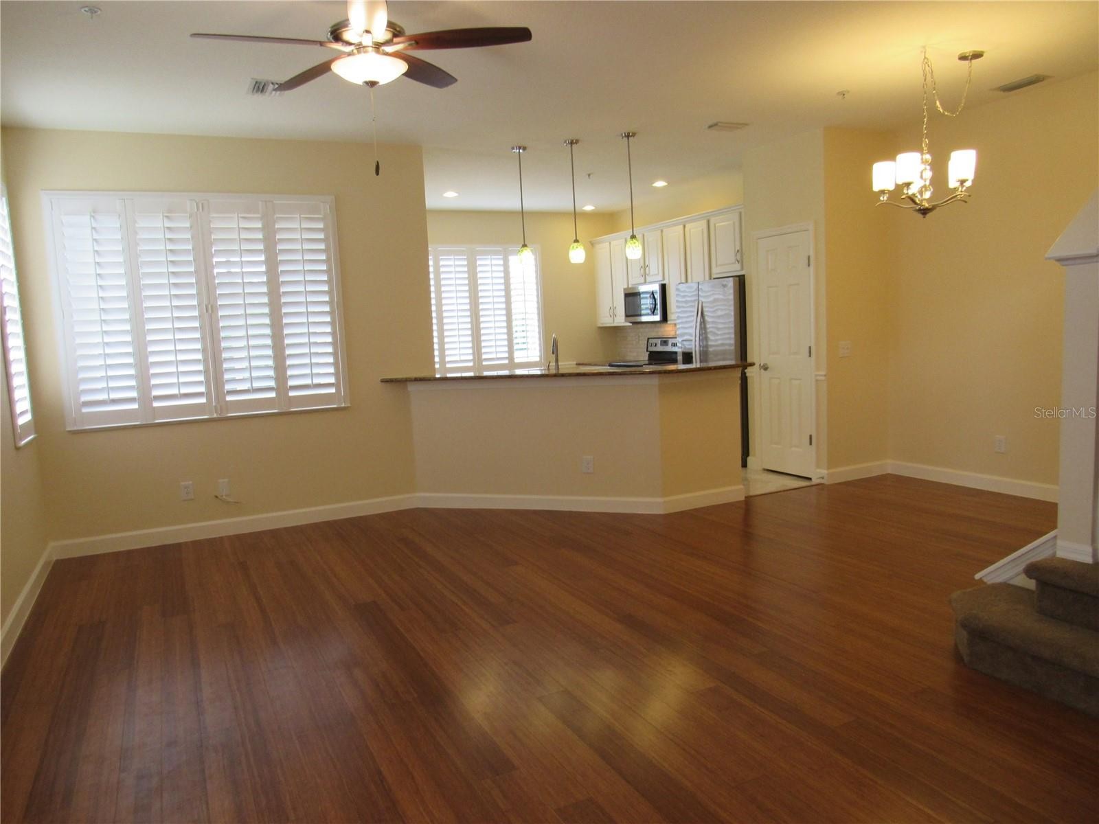 4012 DEBERRY DR