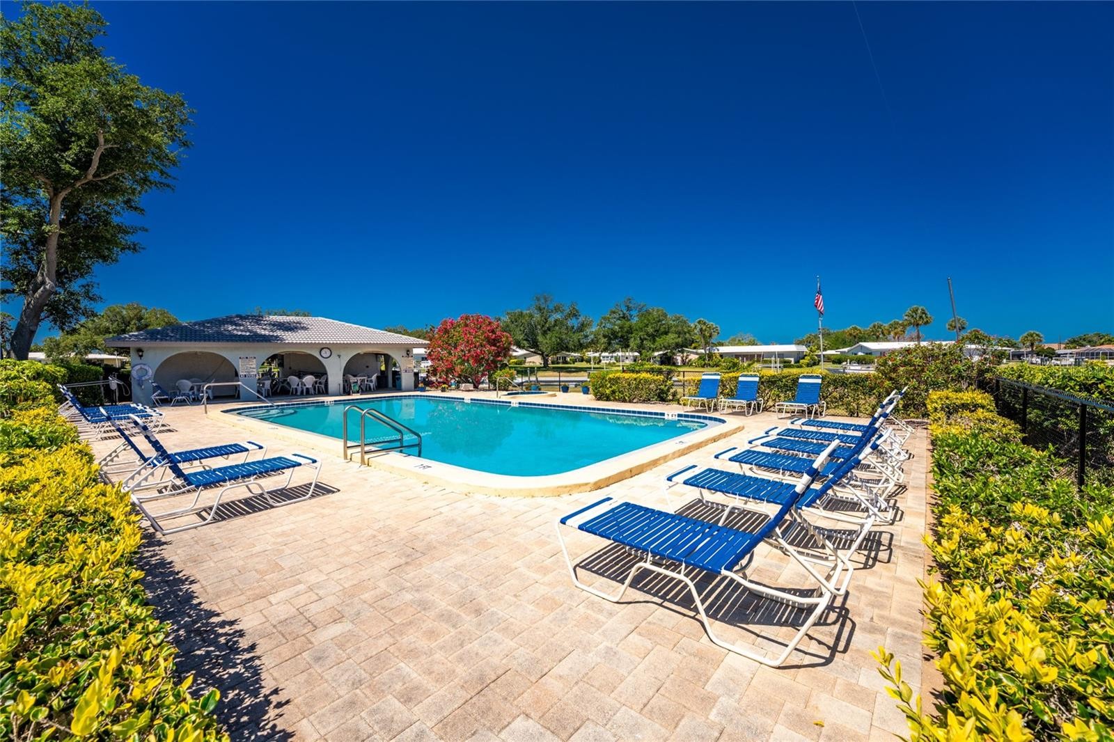 150 ENGLEWOOD ISLES PKWY #108