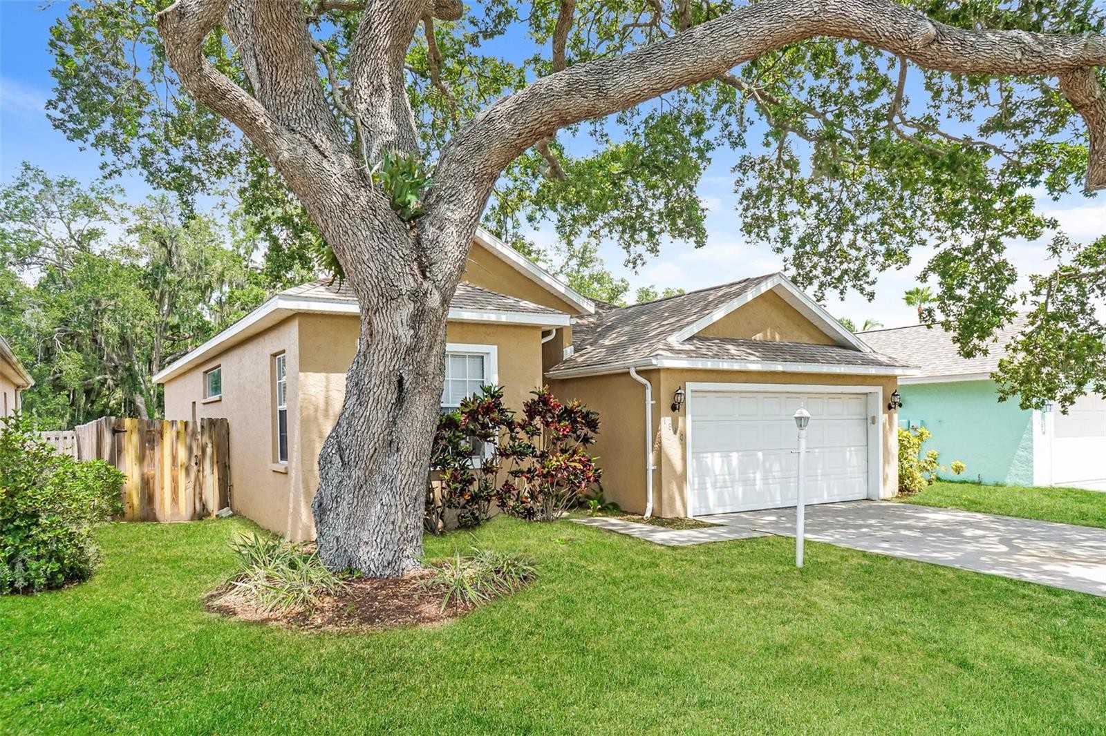 1840 SUMMER WALK CIR