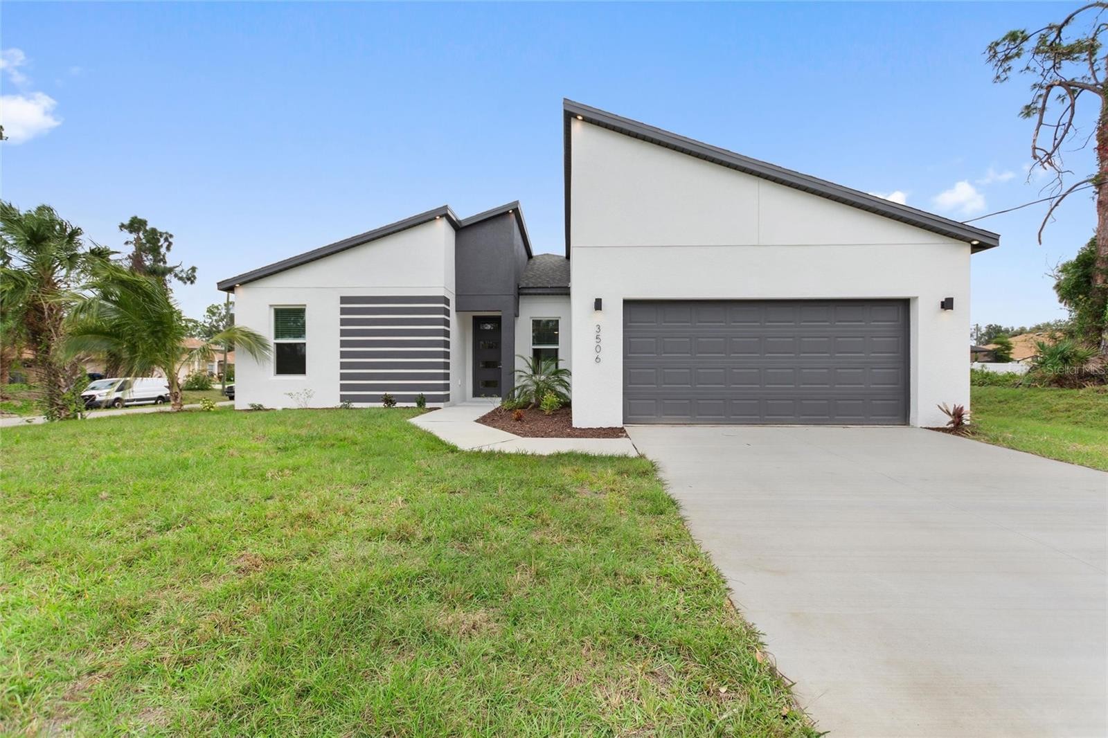 3506 LOOKOUT LN