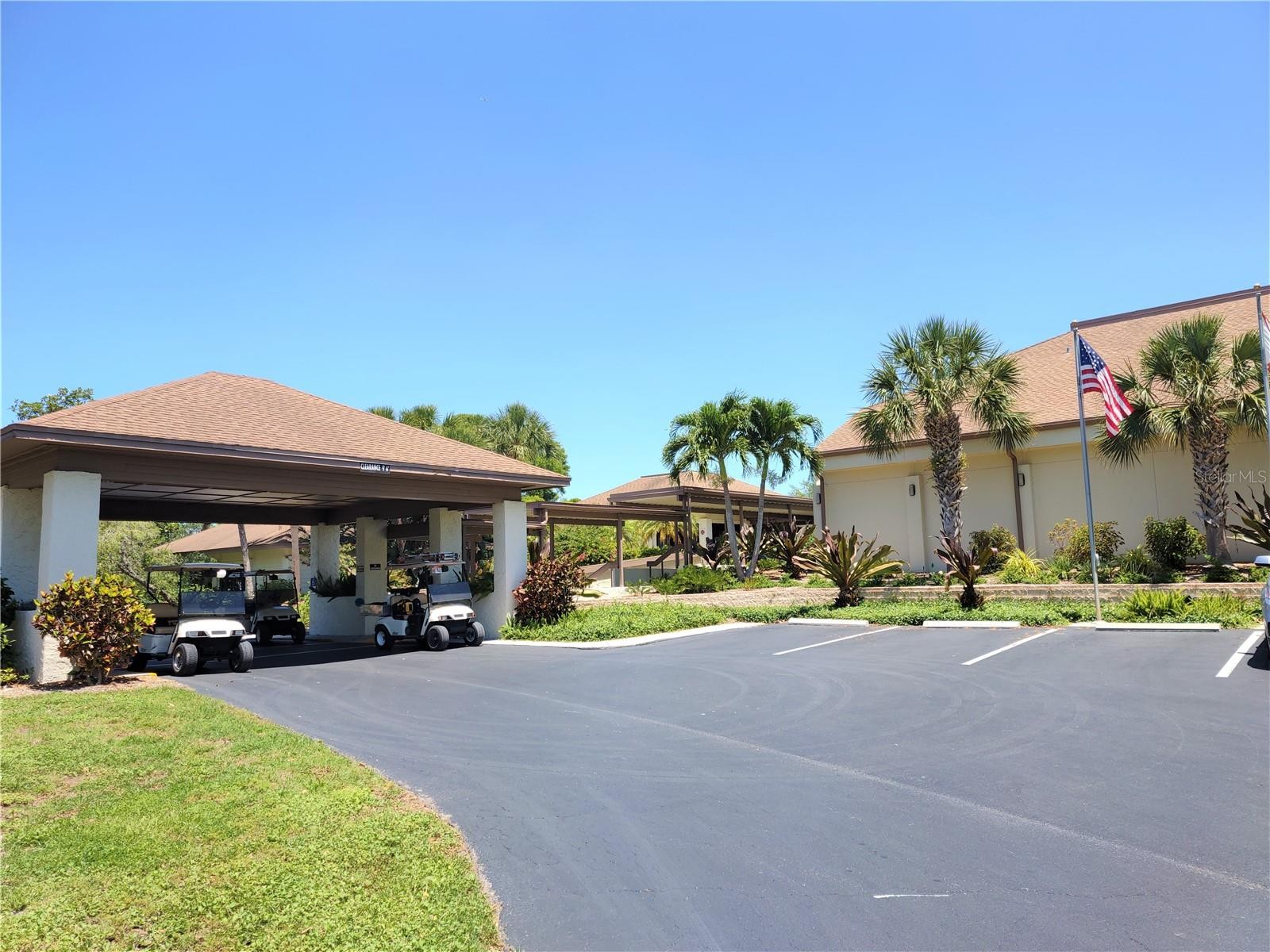 650 BIRD BAY DR E #105