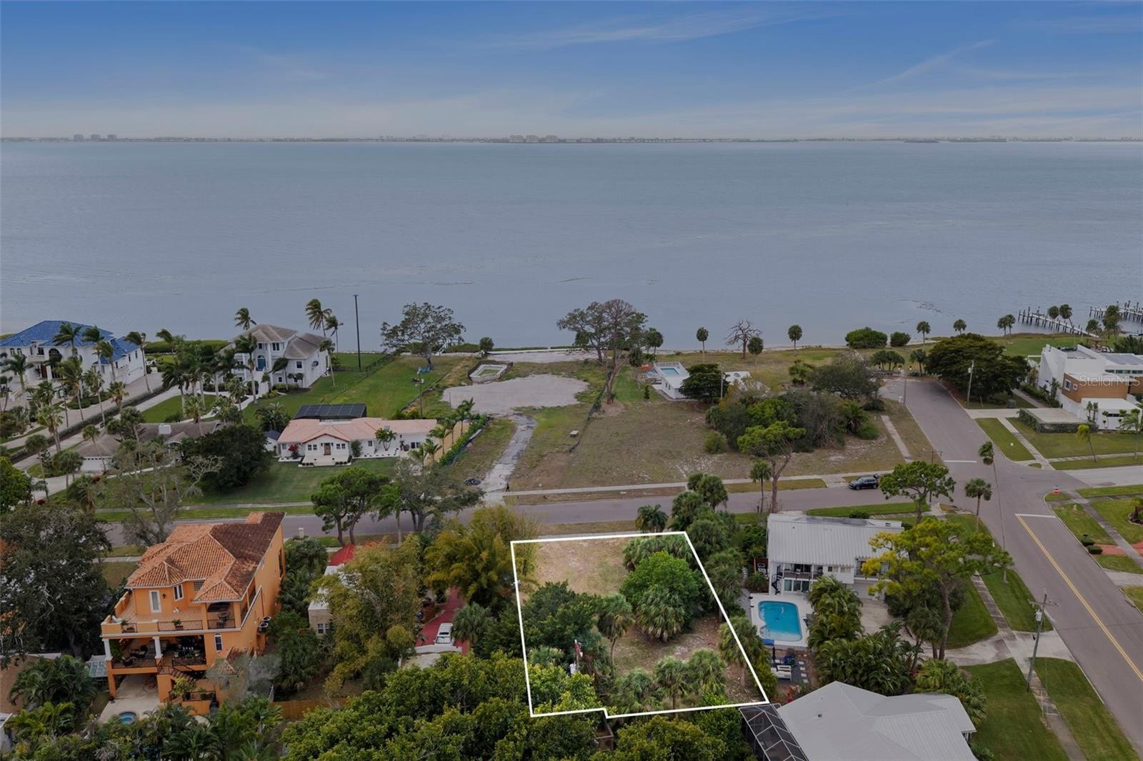 7511 WESTMORELAND DR