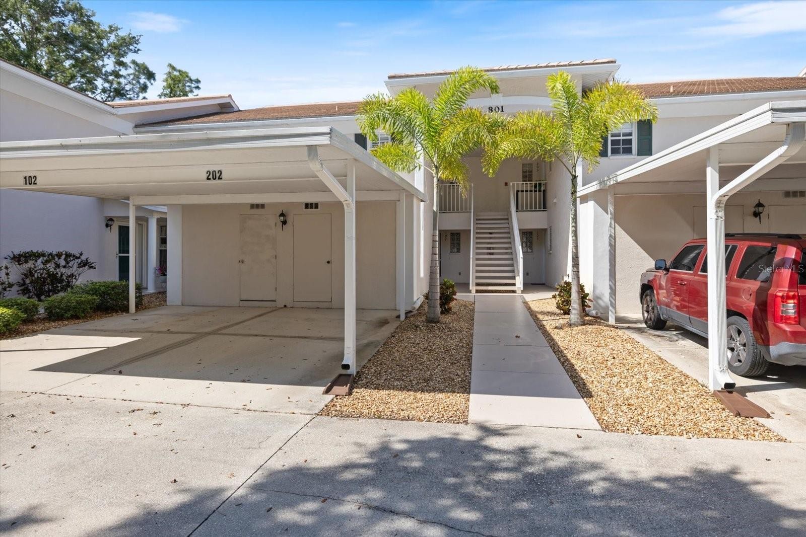801 MONTROSE DR #202