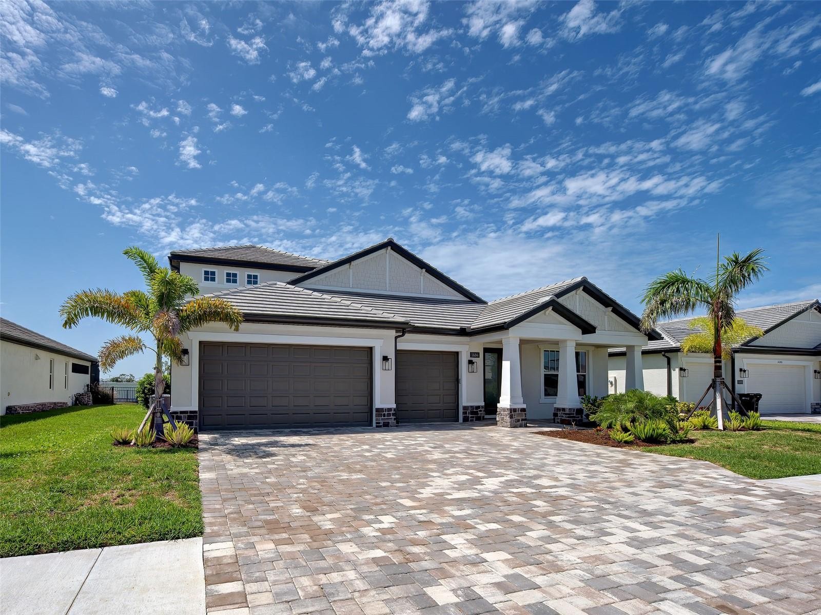 1684 LUGANO CIR