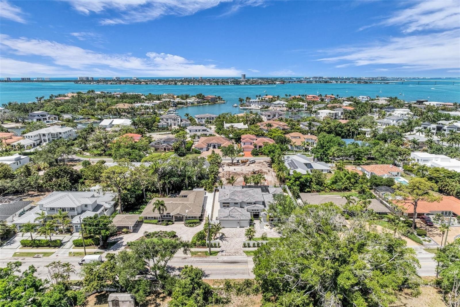 1395 HARBOR DR