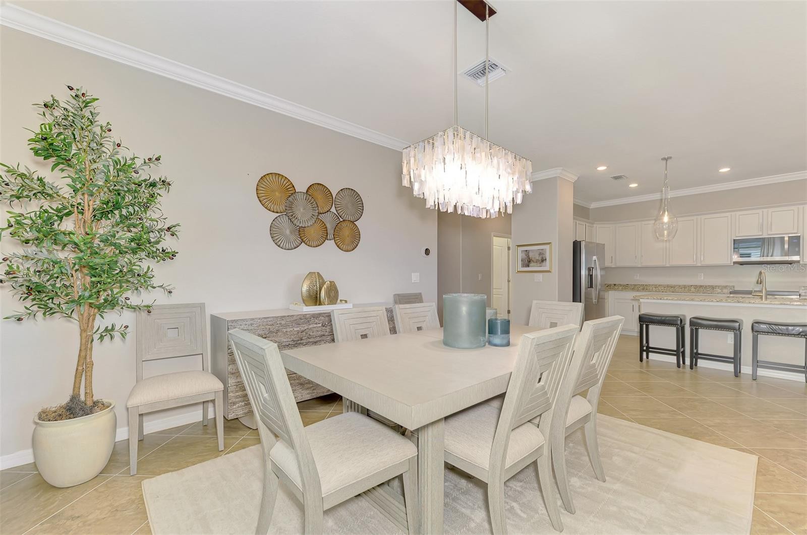 10196 CROOKED CREEK DR