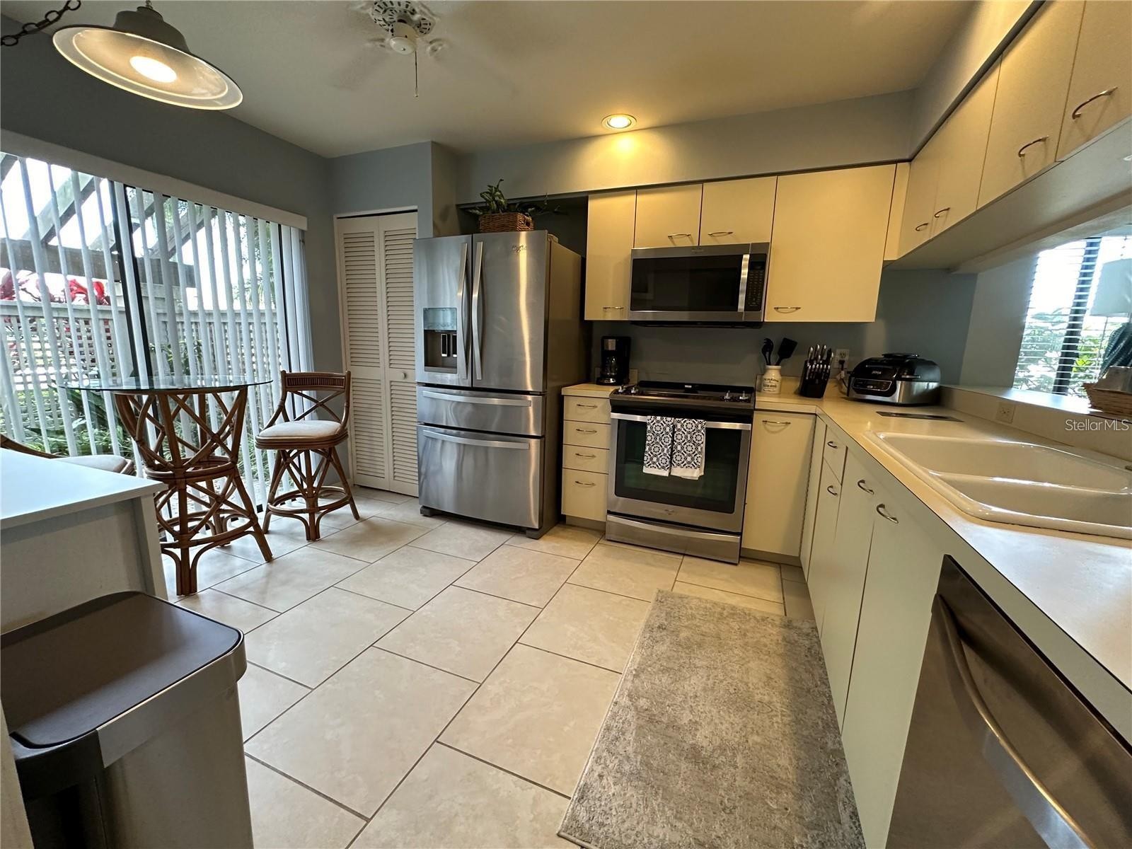 4562 KINGSMERE #41