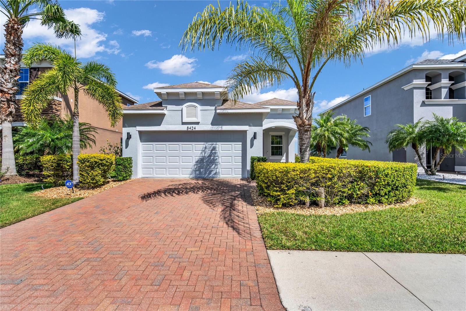 8424 NANDINA DR