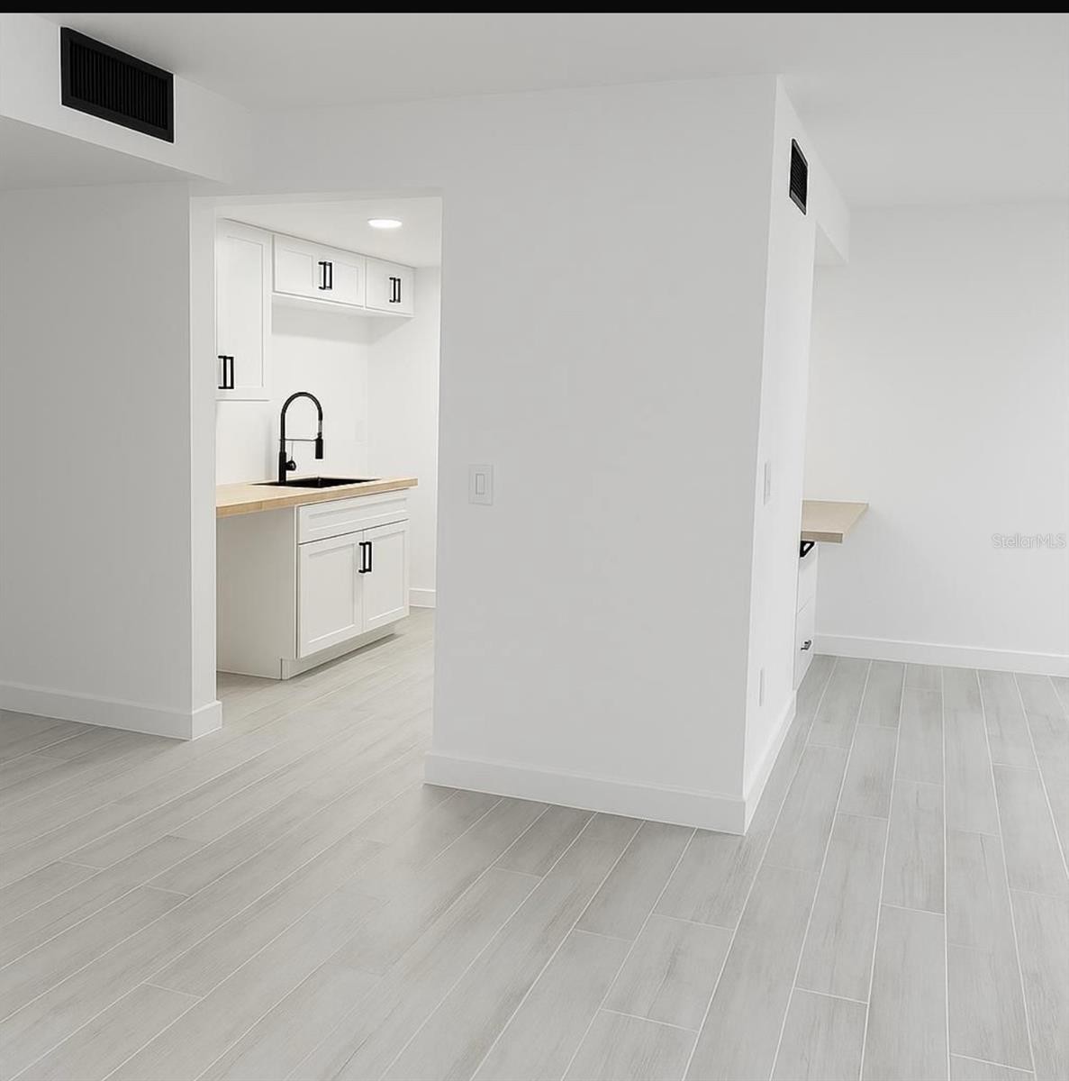 2611 PINE LAKE TER #A