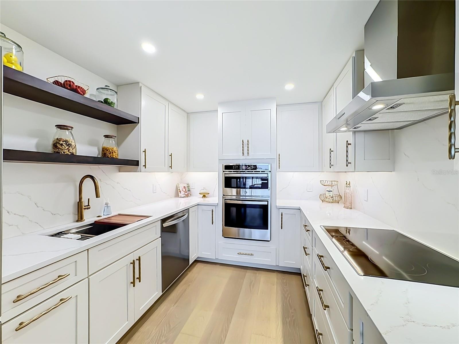 435 S GULFSTREAM AVE #1006