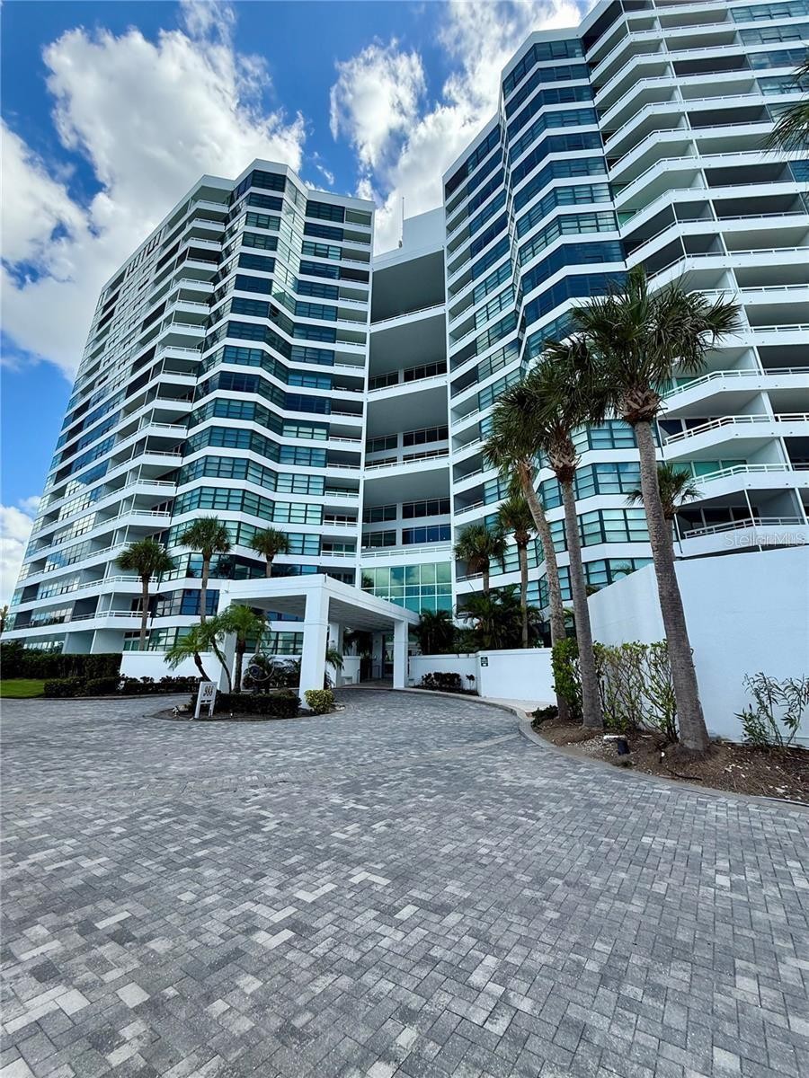 988 BLVD OF THE ARTS BLVD #1617