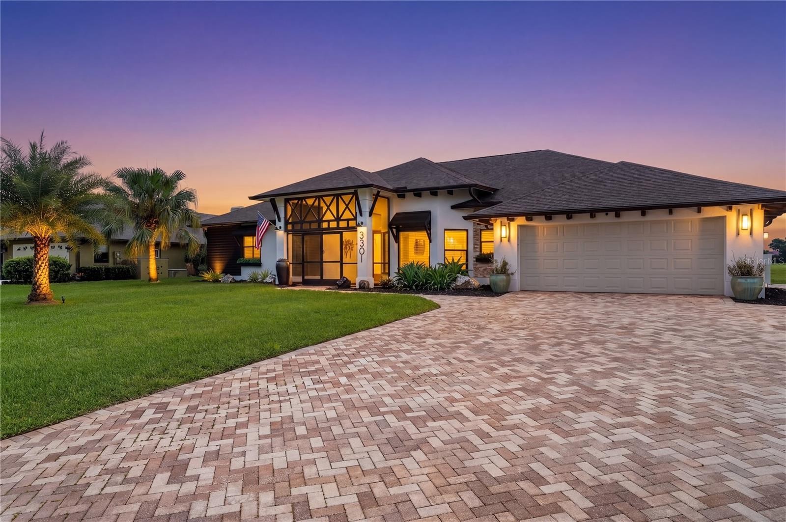 3301 LAKESIDE CIR