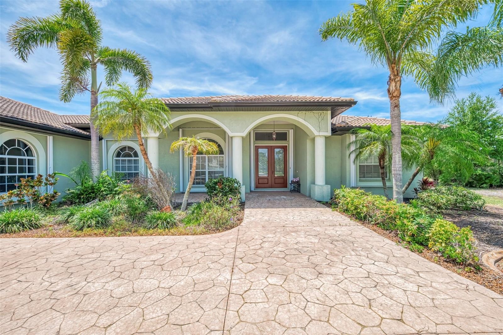 900 PARK PLACE DR
