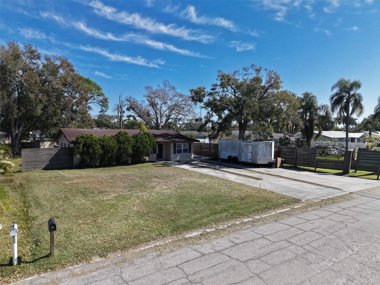 1936 N ALLENDALE AVE