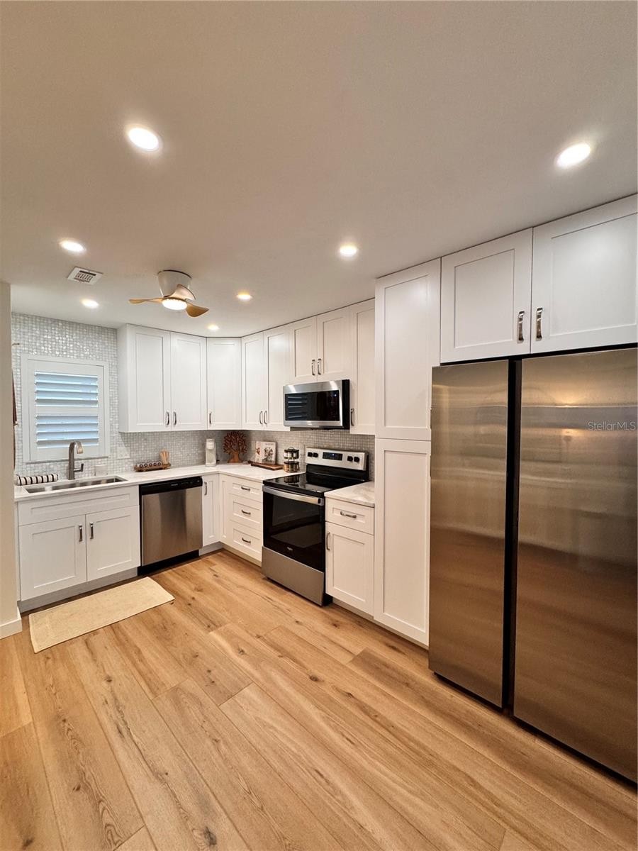 5623 MIDNIGHT PASS RD #615