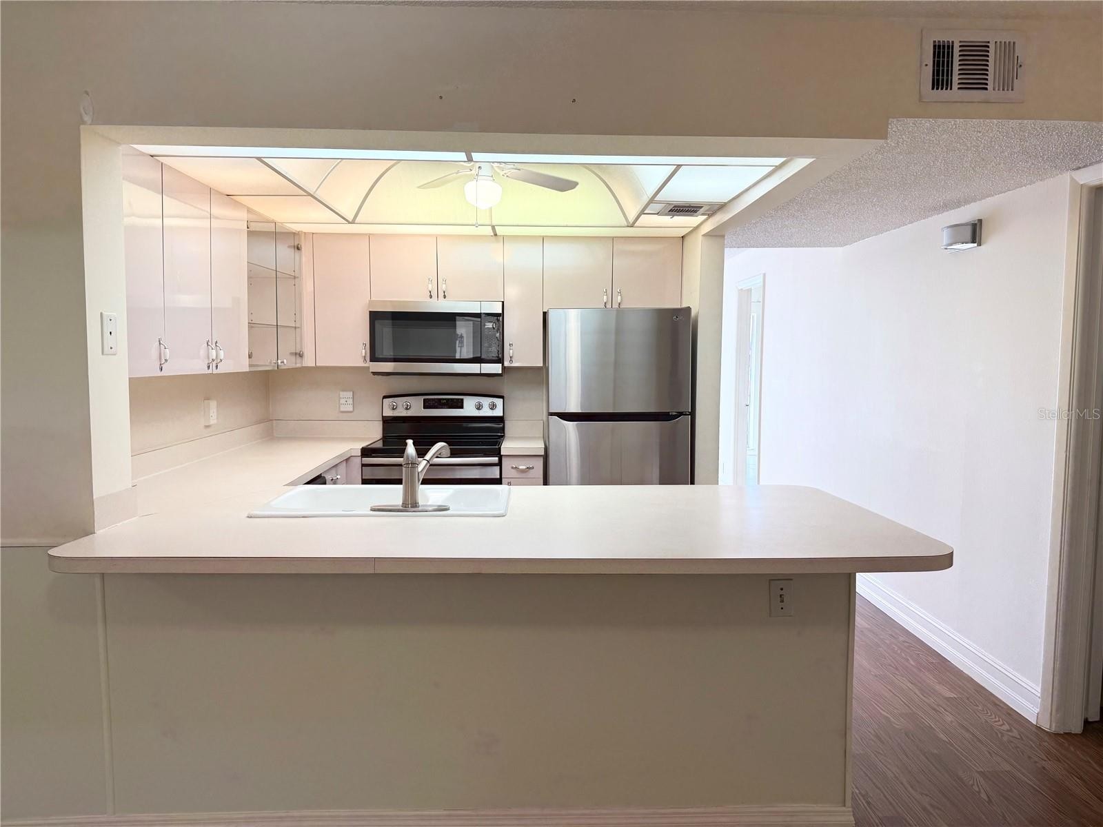 2763 WOODGATE LN #108