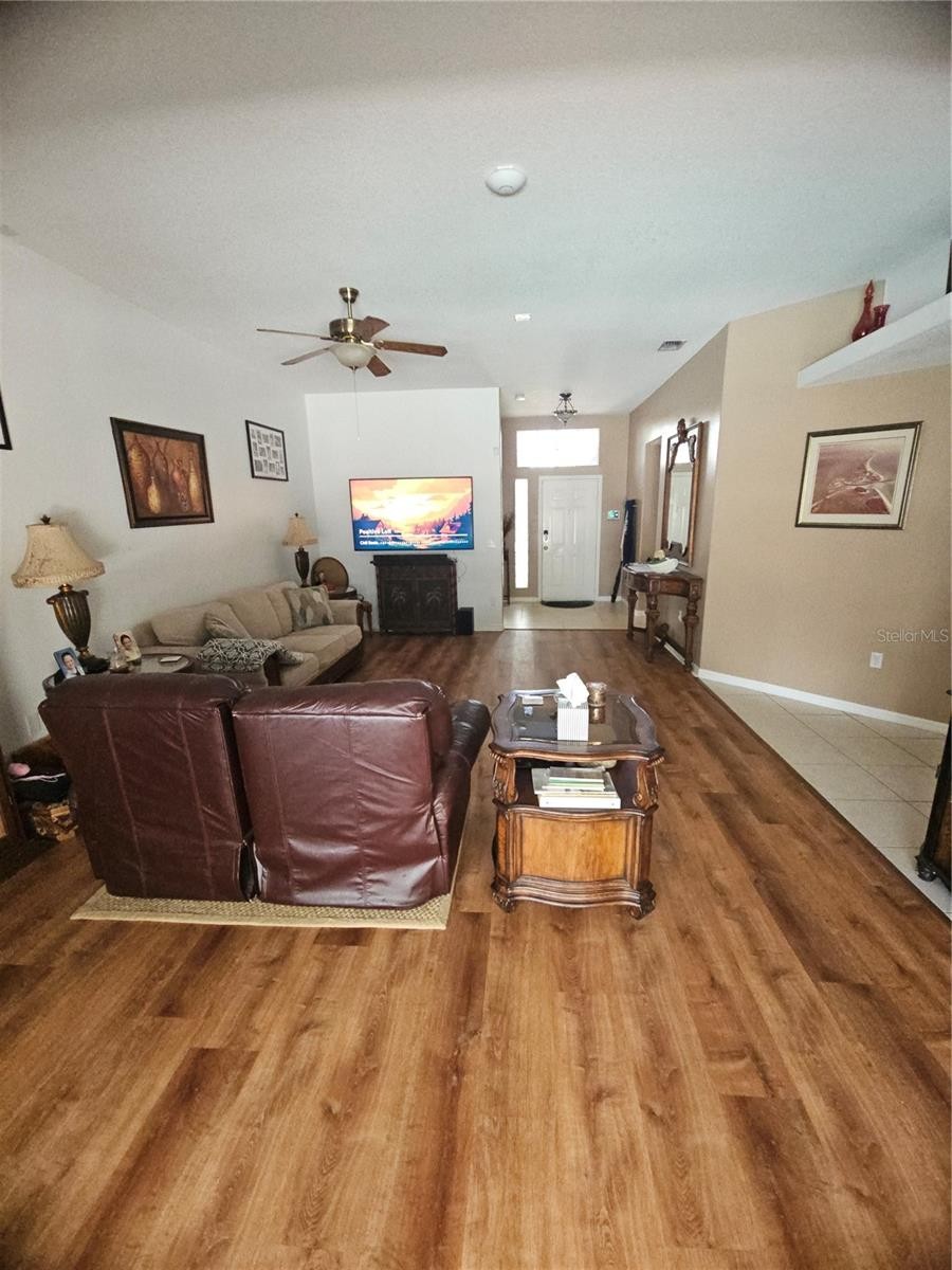 4212 PARRY DR