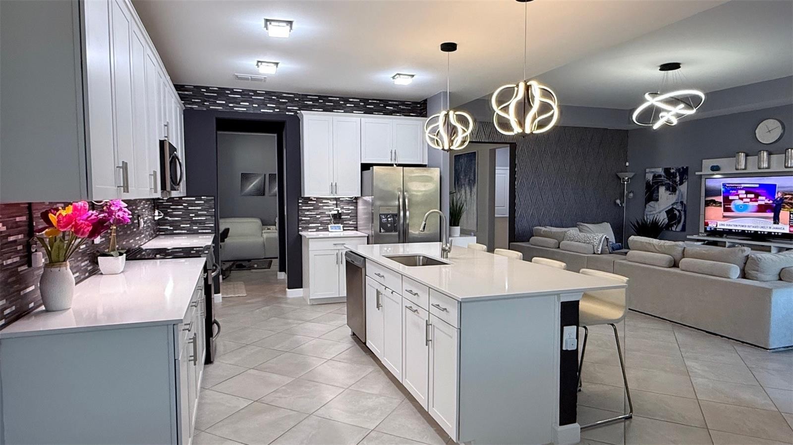 4970 OYSTER PEARL ST