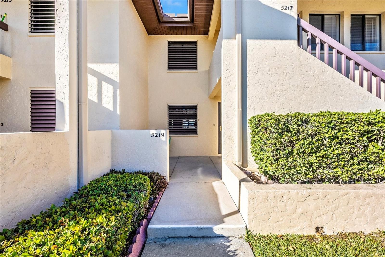 5219 LAKE VILLAGE DR #21