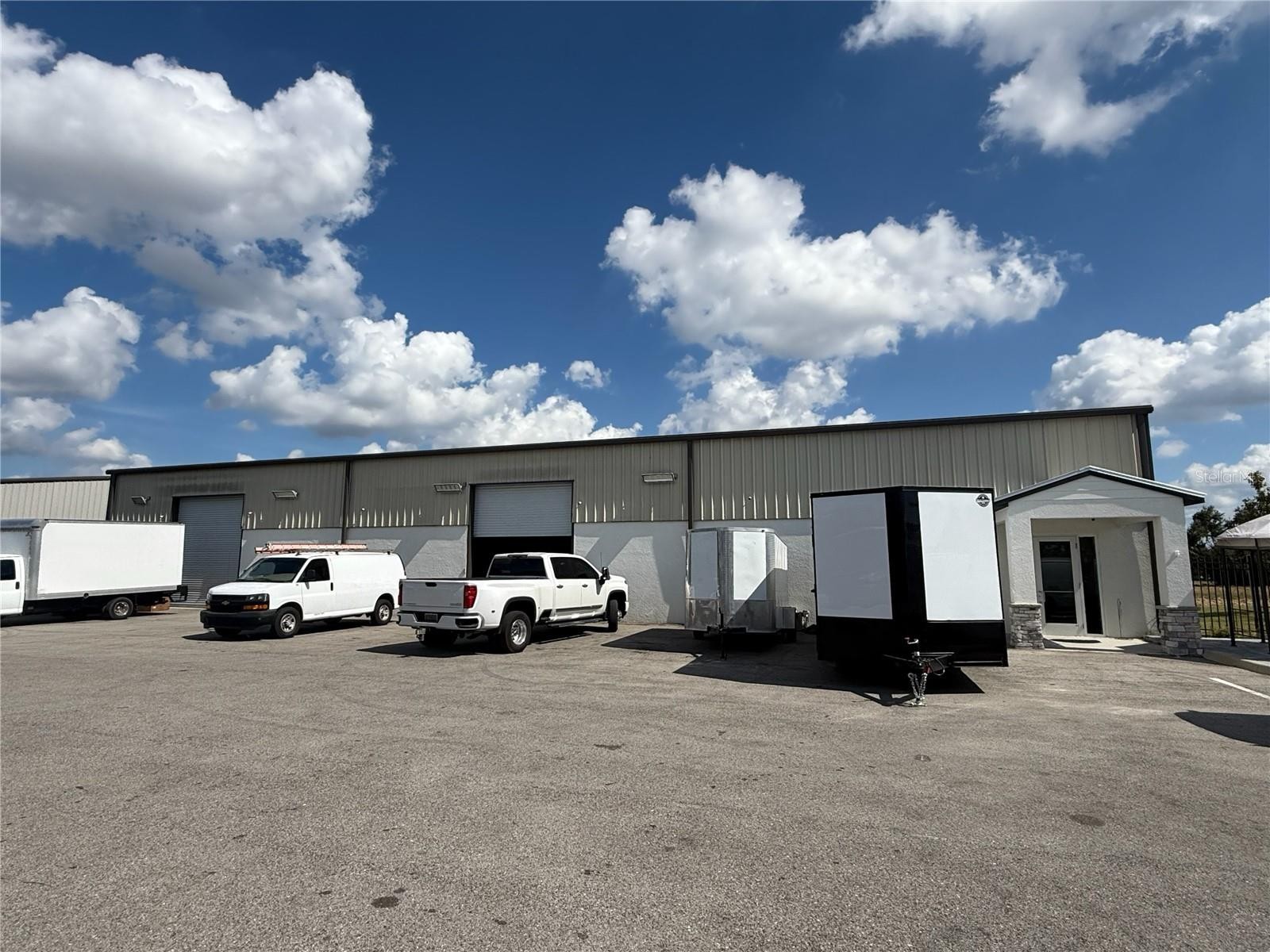 6860 28TH STREET CIR E