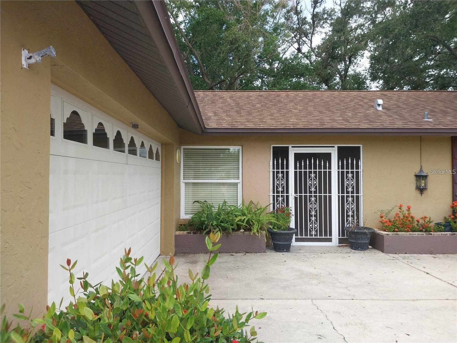 3962 BASSWOOD DR