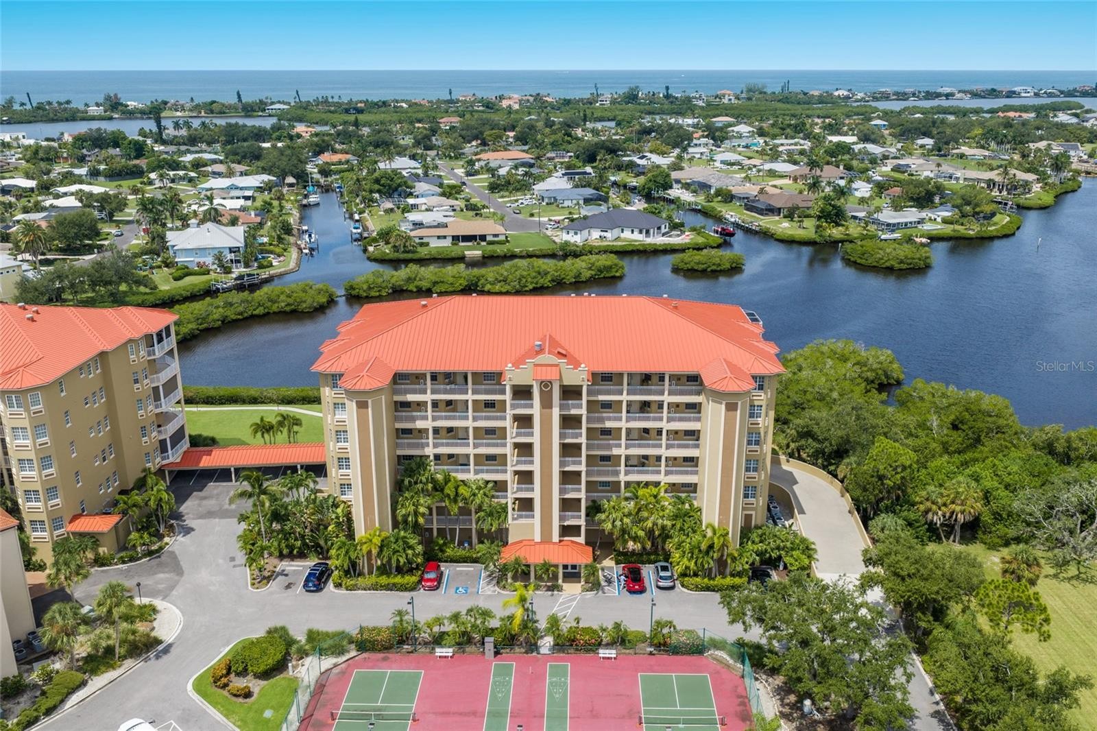 5100 JESSIE HARBOR DR #404