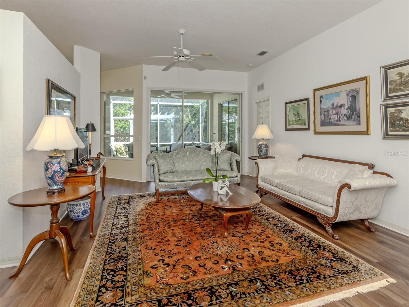 554 FALLBROOK DR