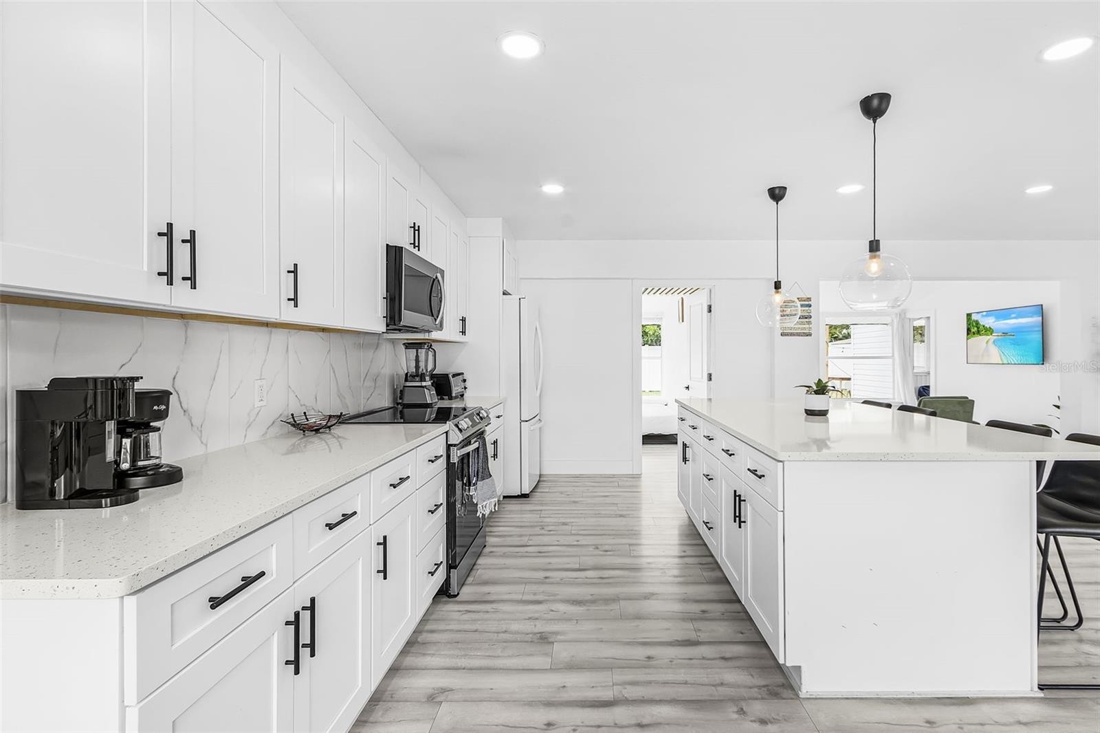3856 MONICA PKWY