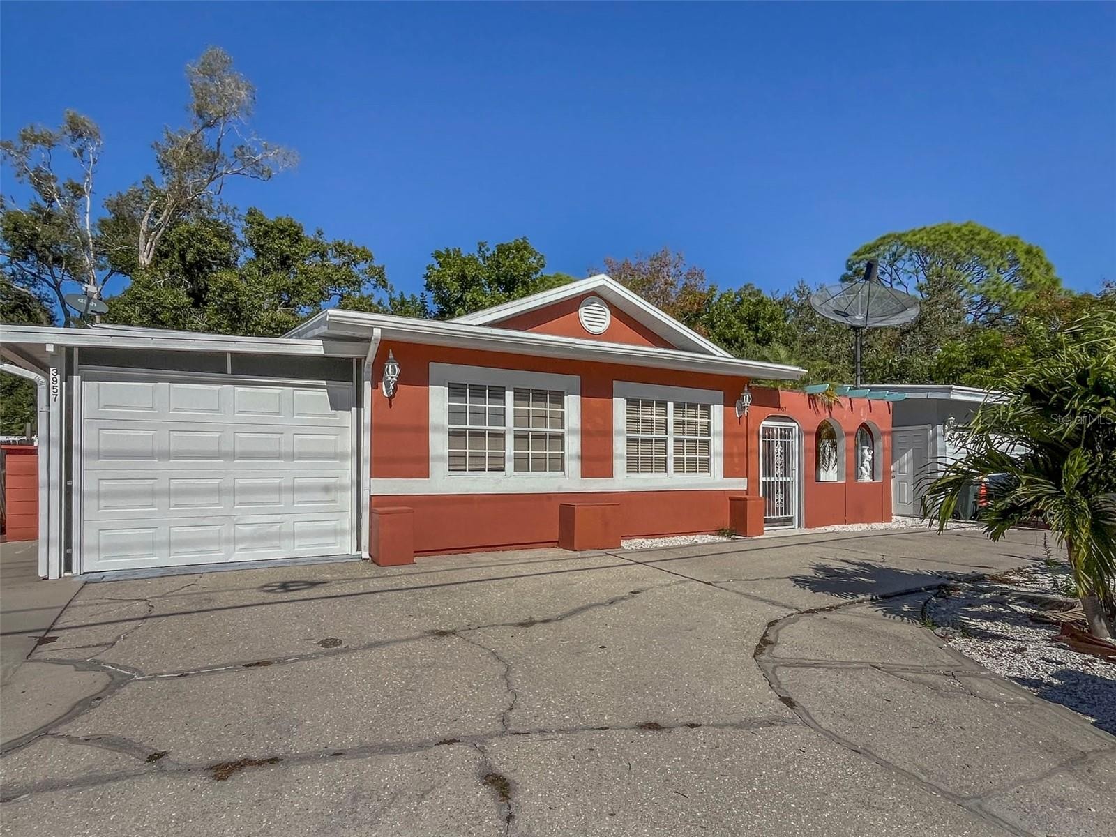 3957 PROCTOR RD