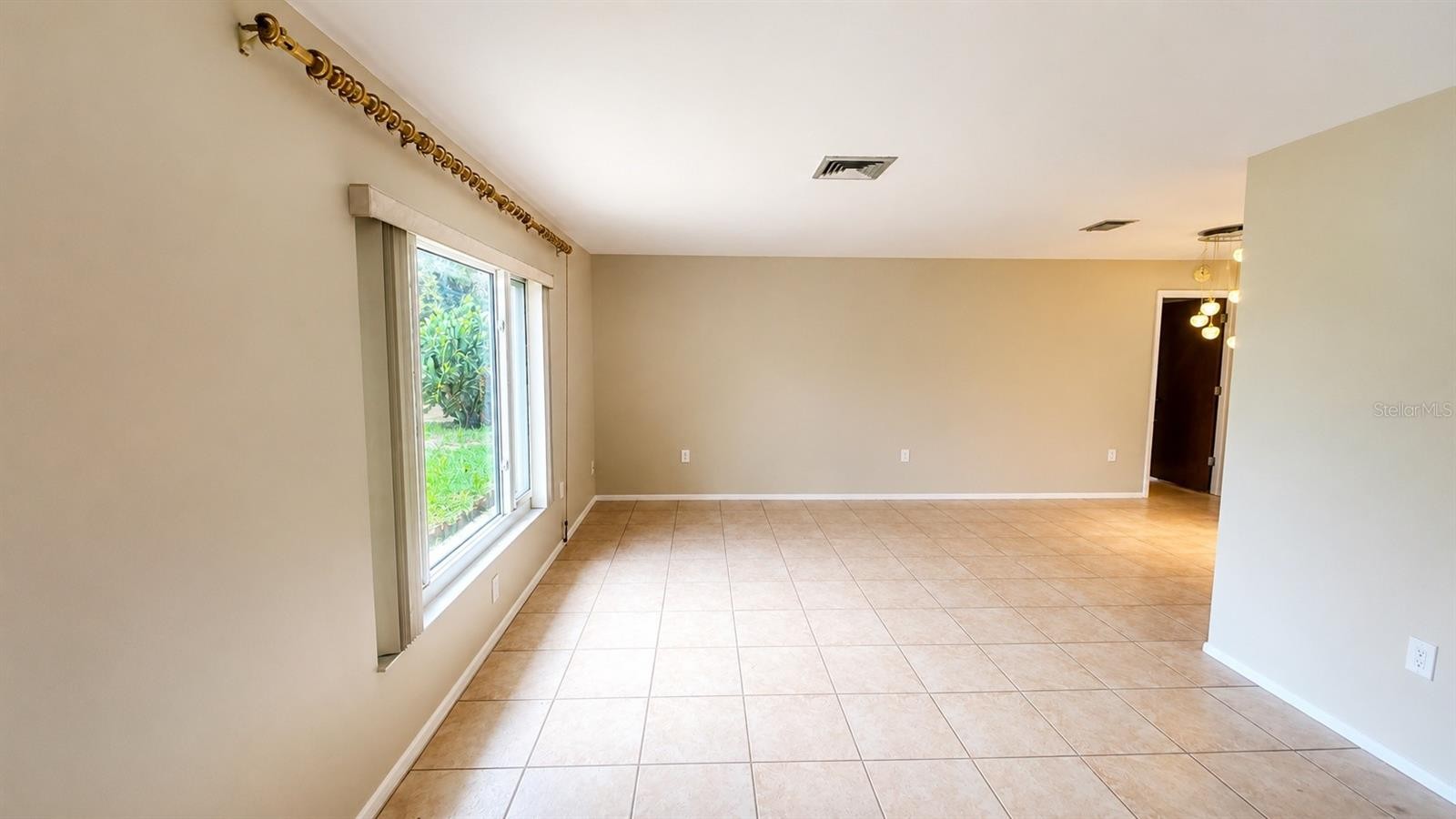 3435 DUNBAR DR