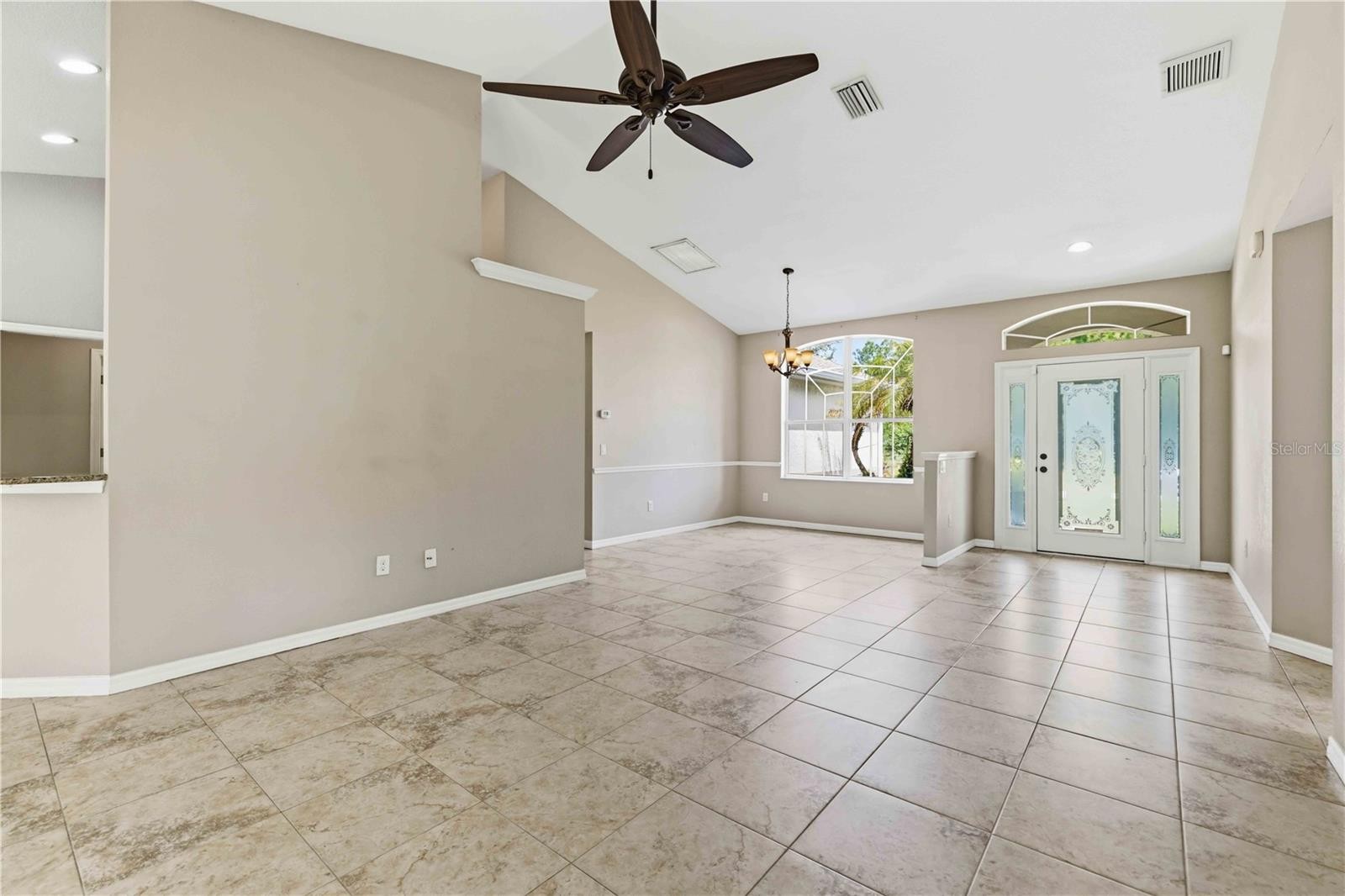 2769 ESCAMBIA CIR