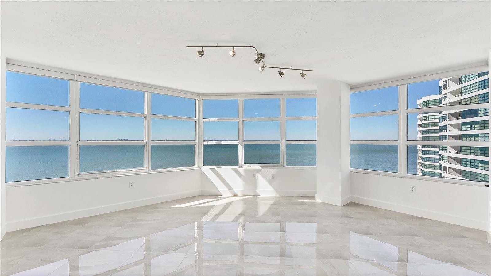 888 BLVD OF THE ARTS #1408