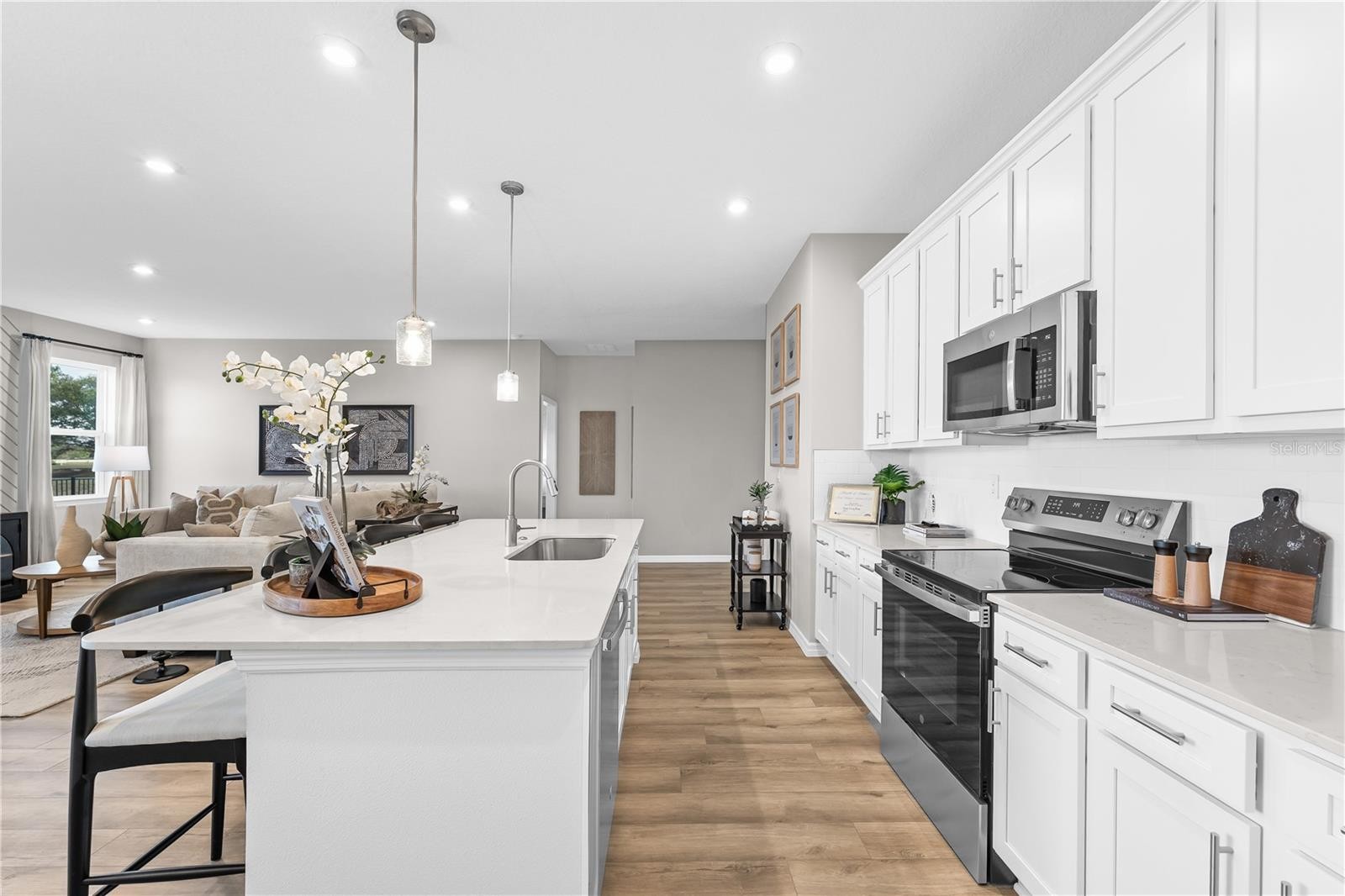 5517 COMPASS ROSE WAY