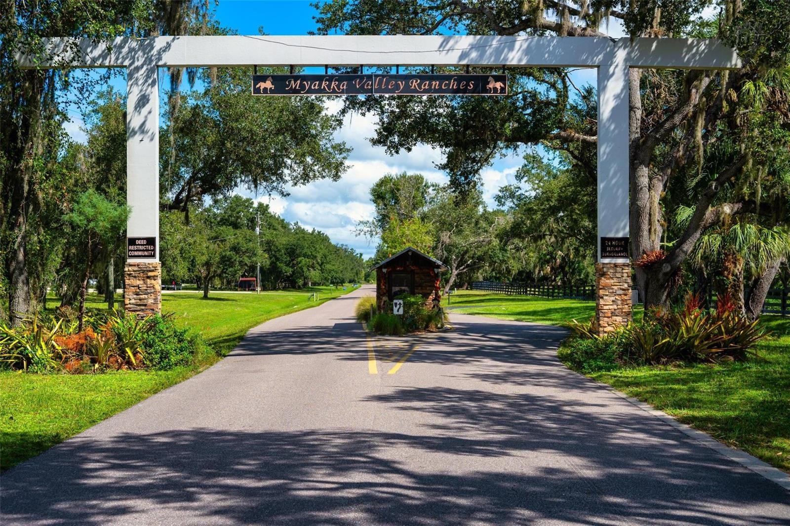 4939 MYAKKA VALLEY TRL