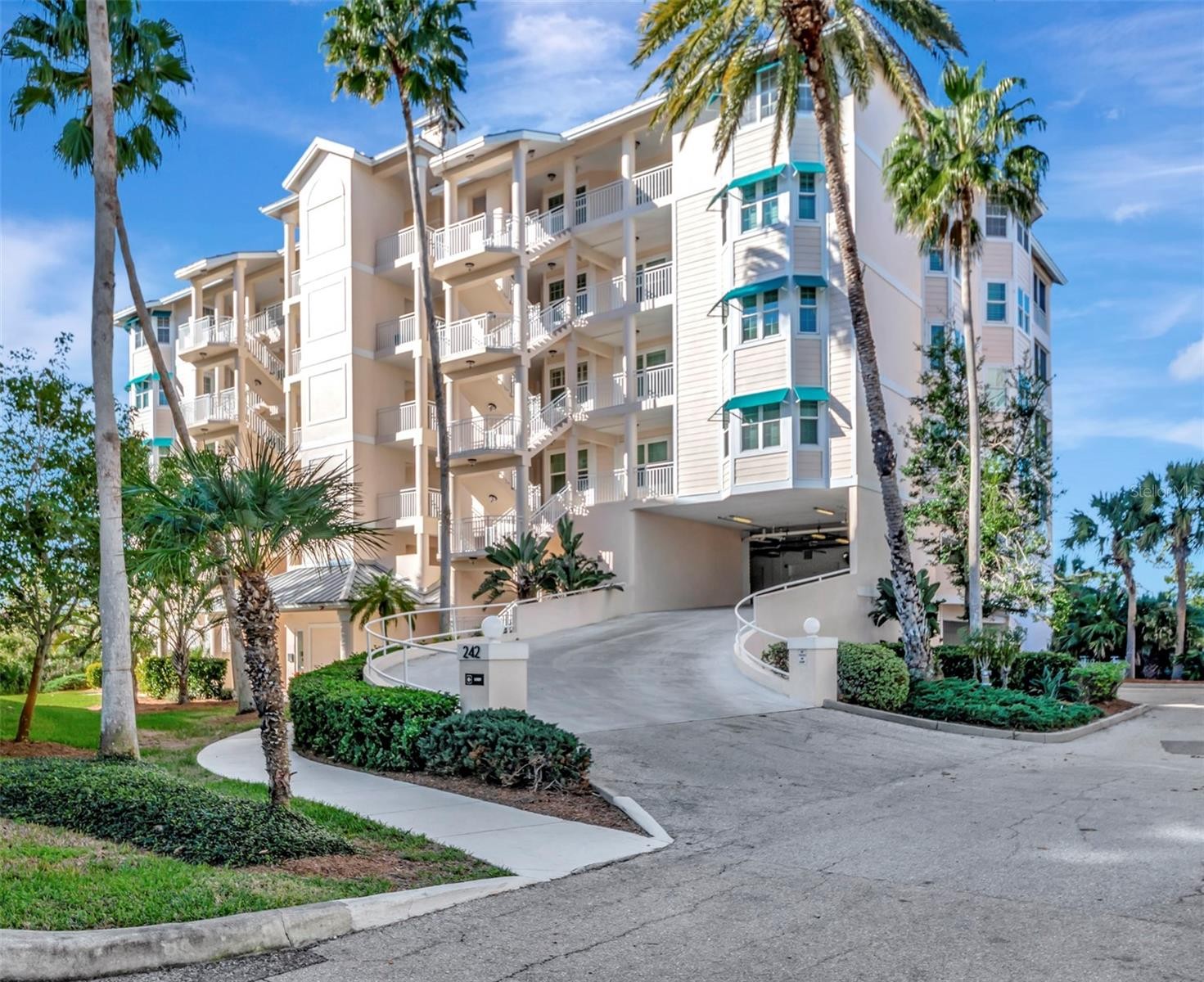 242 HIDDEN BAY DR #602