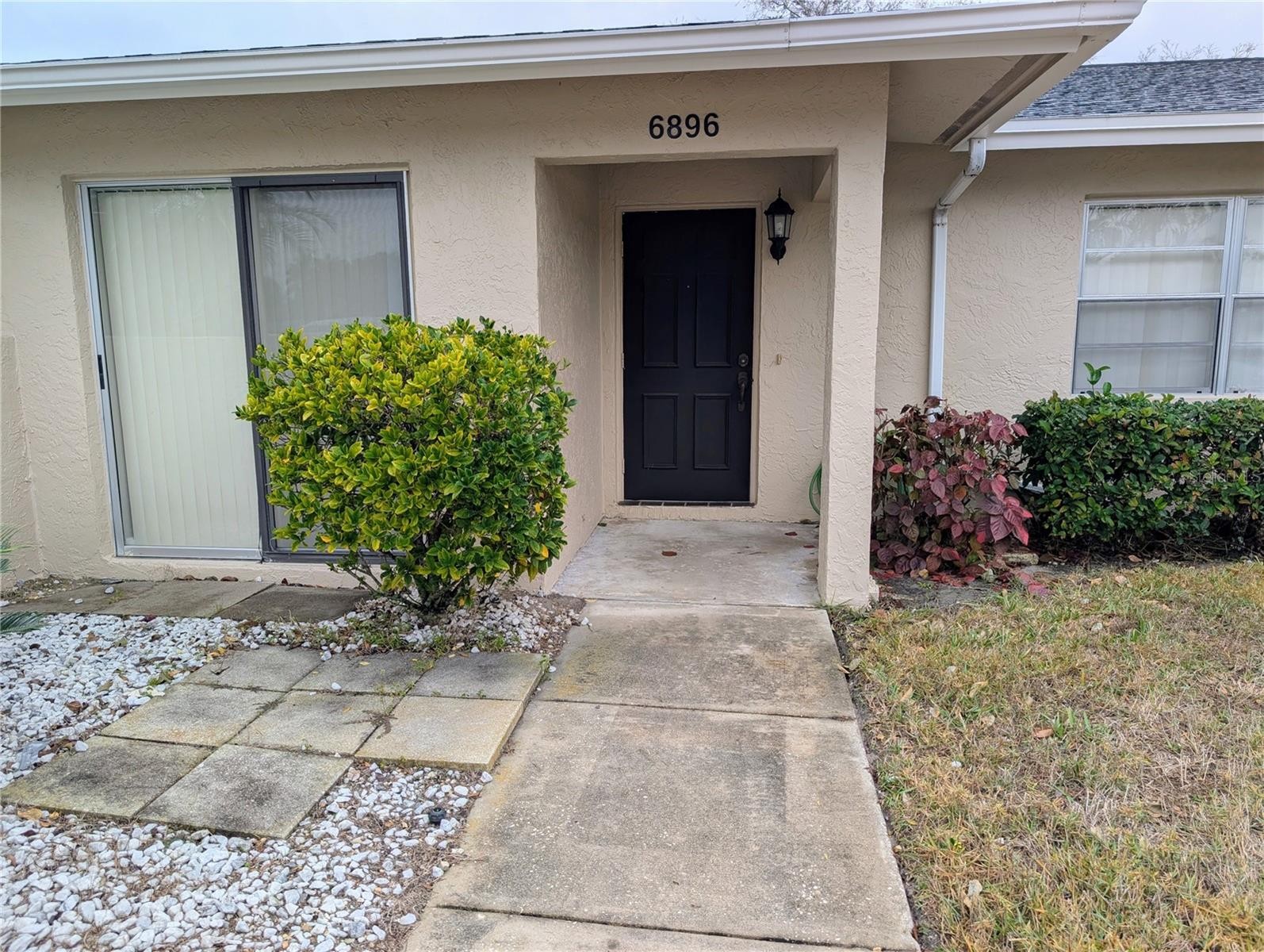 6896 W COUNTRY CLUB LN #148